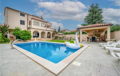 Awesome Apartment In Medulin With Wifi — 4-Star Luxury Hotel in Medulin, Croatia