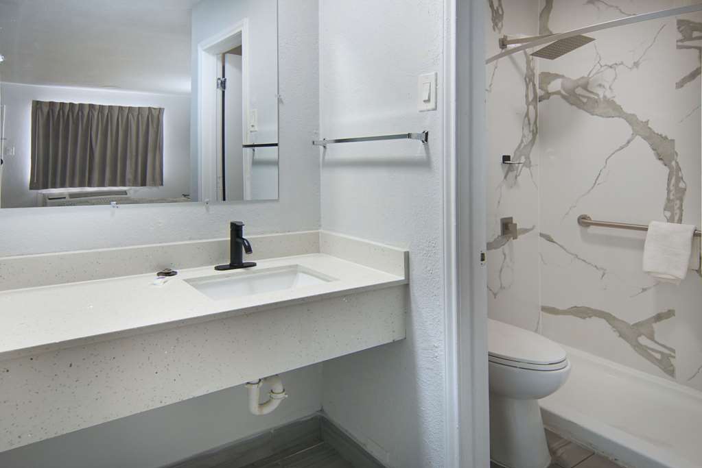 Motel 6 Red Oak TX Dallas - photo 9
