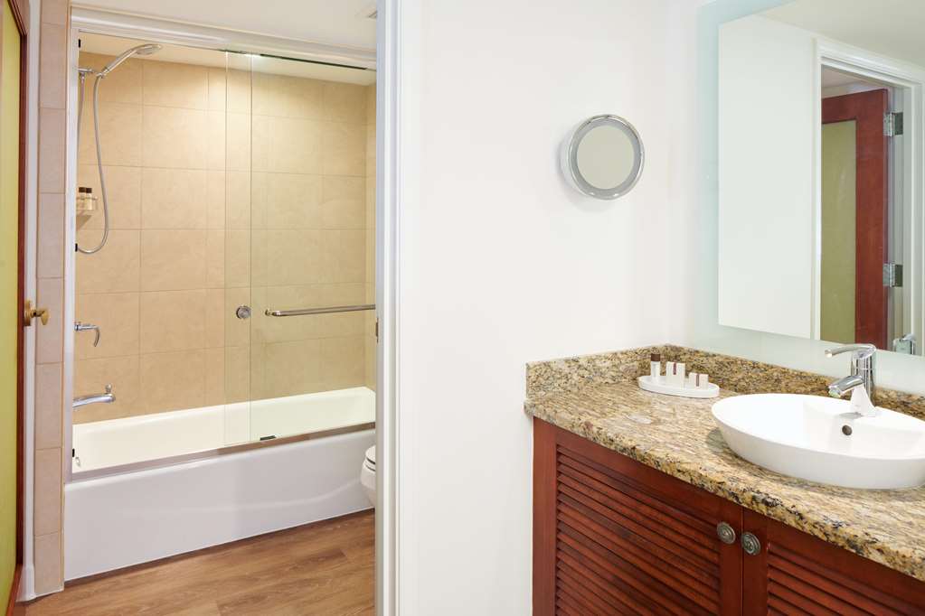 Outrigger Reef Waikiki Beach Resort - photo 60