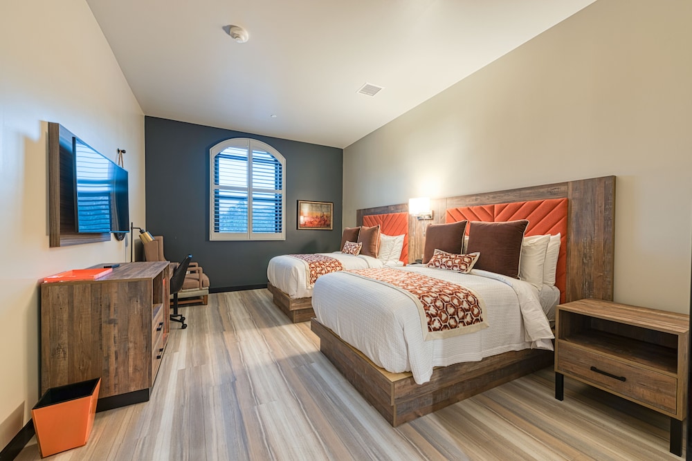 Hotel Lexen Newhall - photo 9
