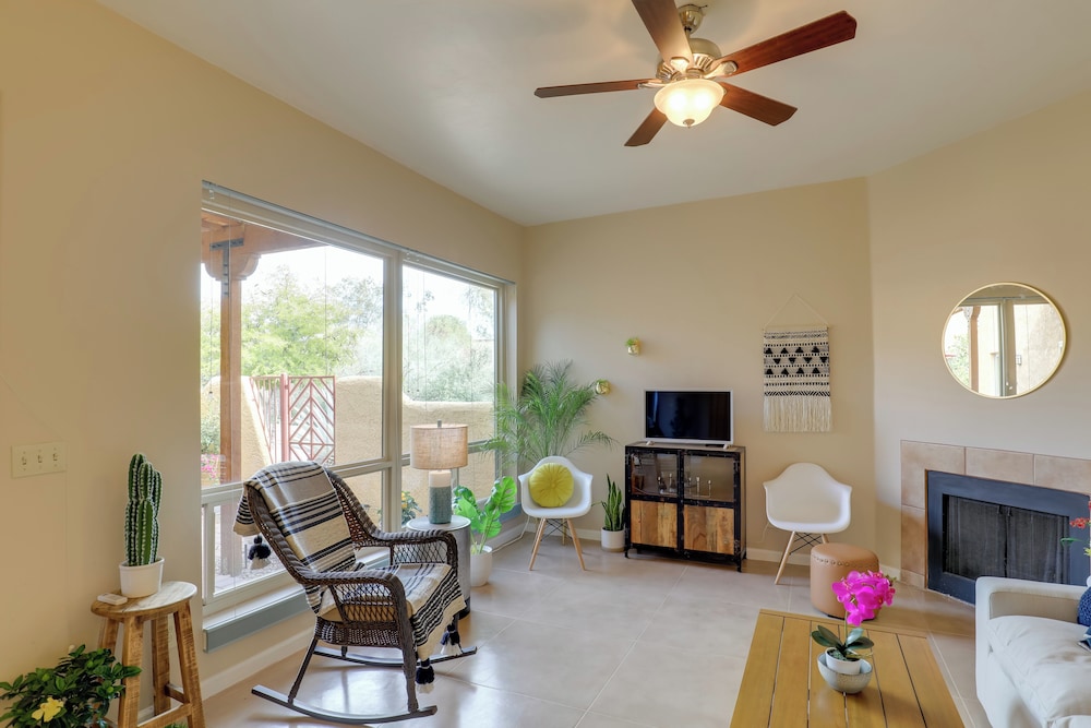 Tucson Townhome 11 Mi To Dtwn Long Term Stays — 4-Star Luxury Hotel in Tucson, United States