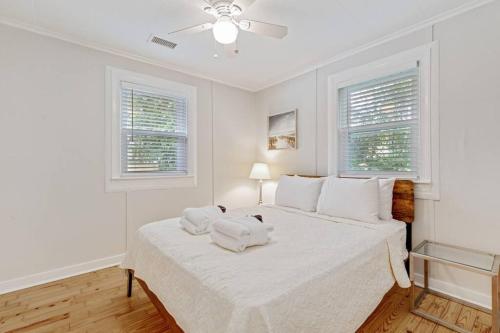 208 W Ashley Central Location 2 Mins to the Beach - photo 42