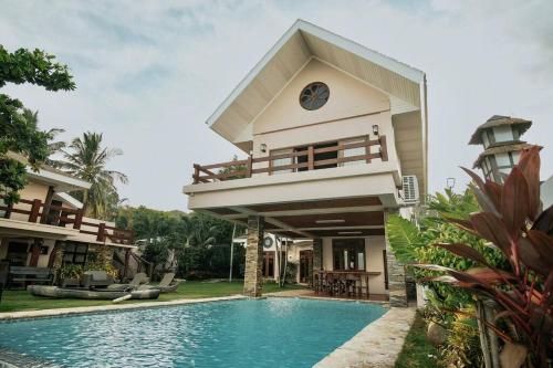 Castle Shore — 4-Star Luxury Hotel in Catmon, Philippines
