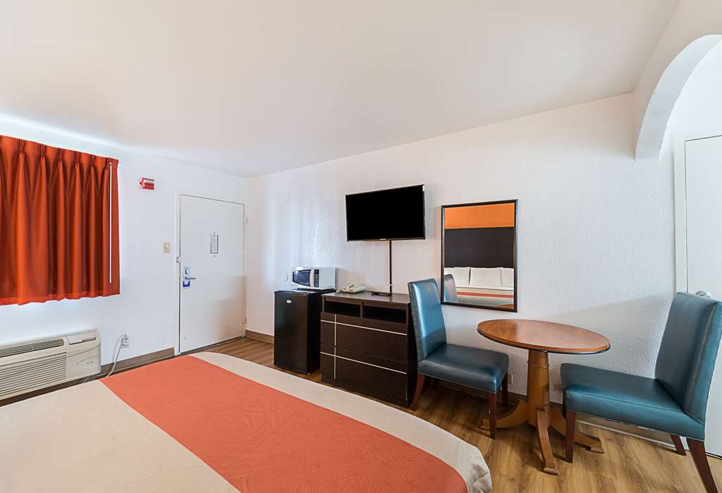 Motel 6 San Antonio TX I10 West - photo 18