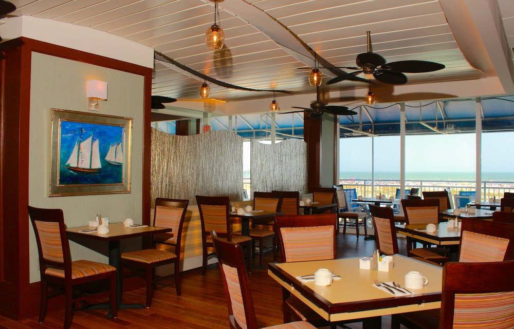 Port O Call Hotel - photo 47