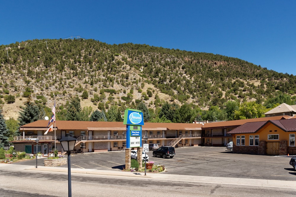 Glenwood Springs Inn - photo 41