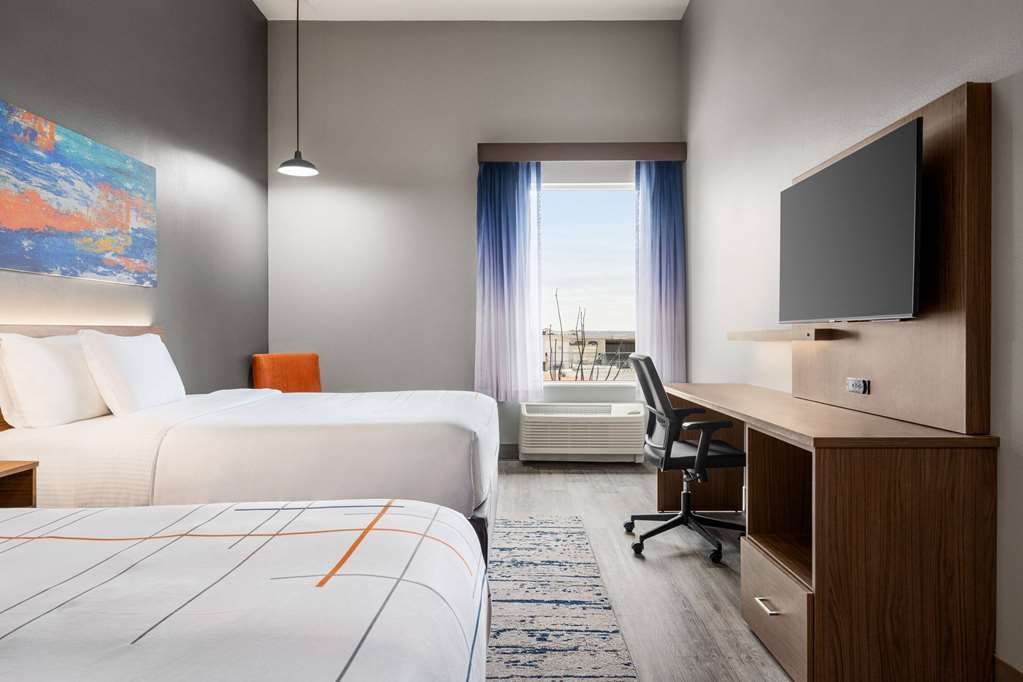 La Quinta Inn & Suites by Wyndham Del Rio - photo 39