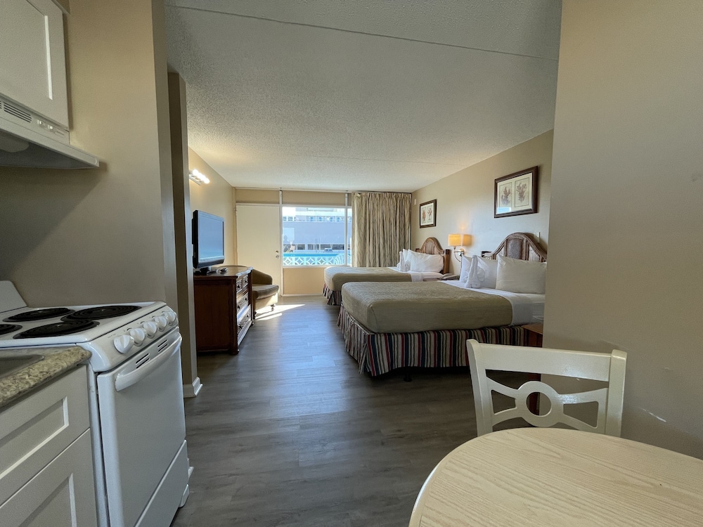 Polynesian Beach & Golf Resort - photo 10