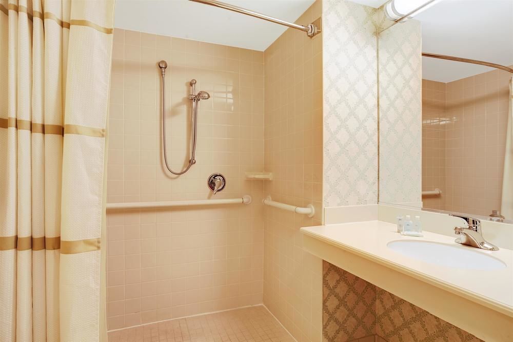 Wyndham Garden Trenton - photo 16