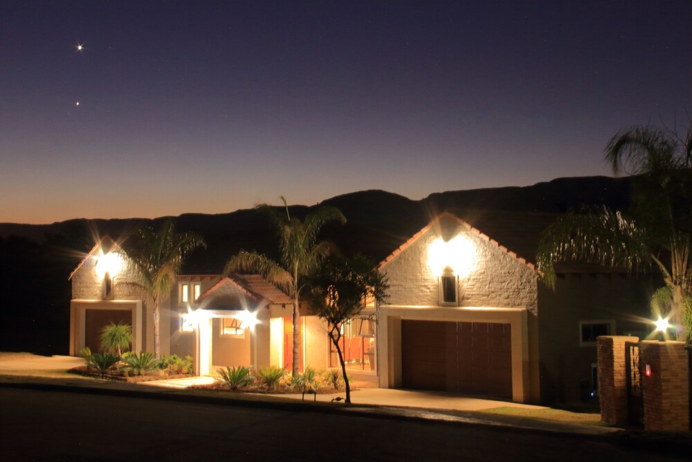 Ibis Way Guest House — 4-Star Luxury Hotel in Brits, South Africa