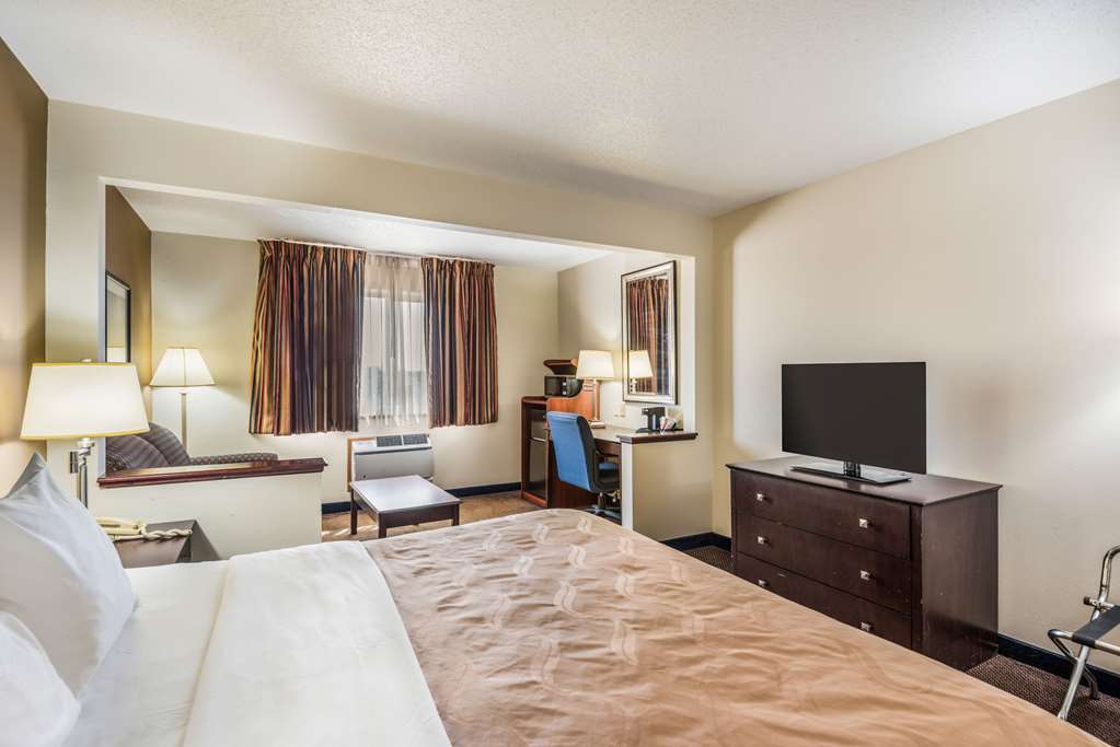Quality Inn & Suites Eldridge Davenport North - photo 21