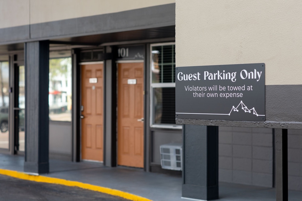 Modern Motel - photo 35