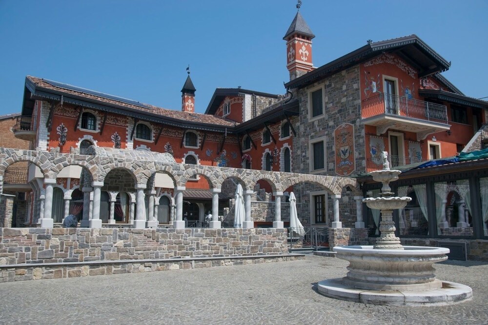 Al Castello di Monte Valenza — hotel in Valenza