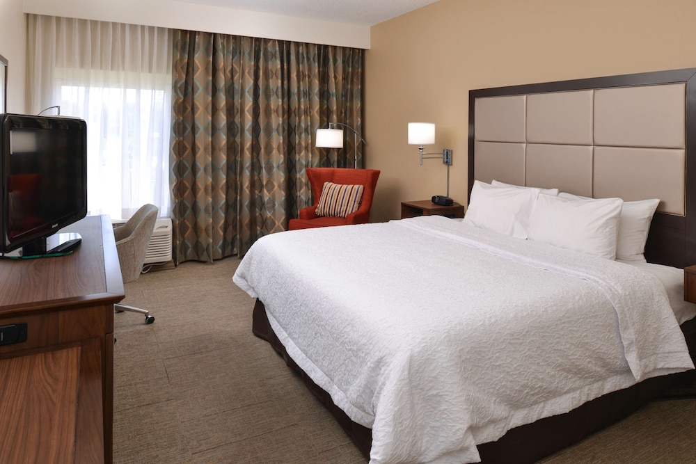 Hampton Inn Carbondale - photo 11