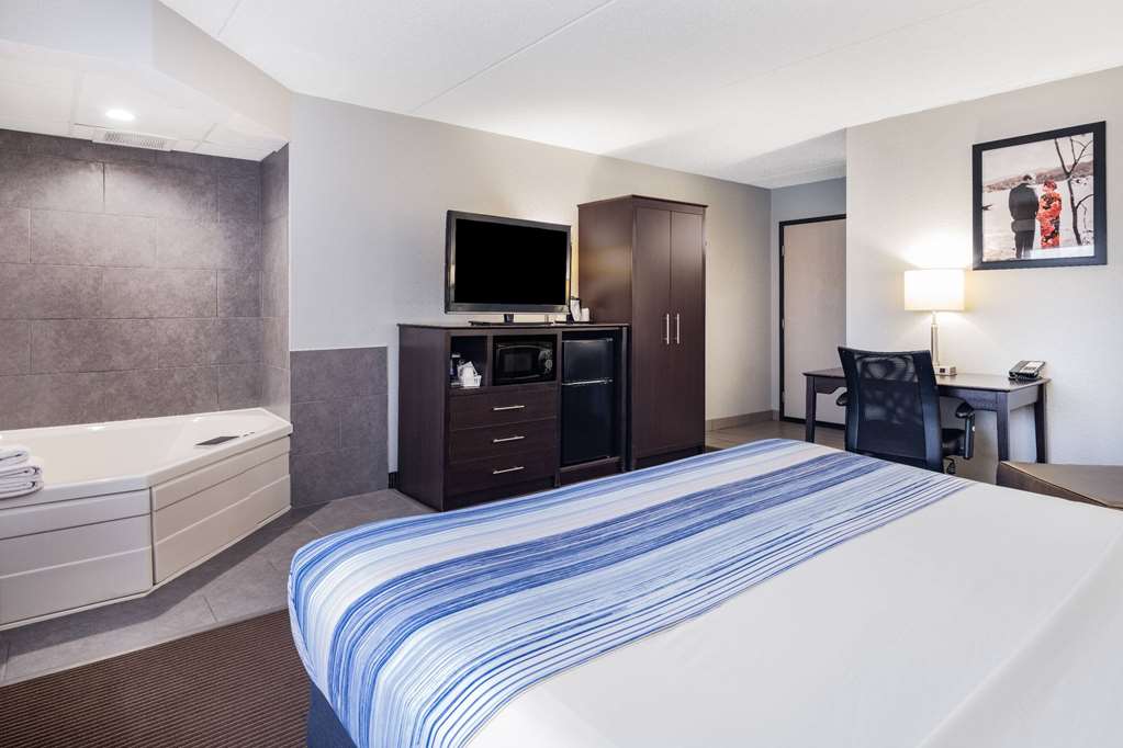 AmericInn by Wyndham Plover Stevens Point - photo 20