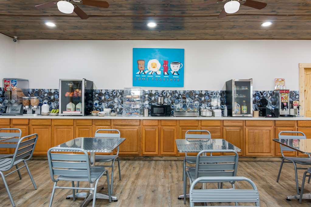 Rodeway Inn Broken Bow Hochatown - photo 30