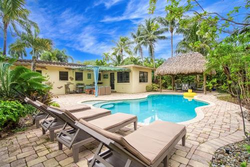 3 Bedroom Villa with Heated Pool and Tropical Yard in Hollywood Lakes — 4-Star Luxury Hotel in Hollywood, United States