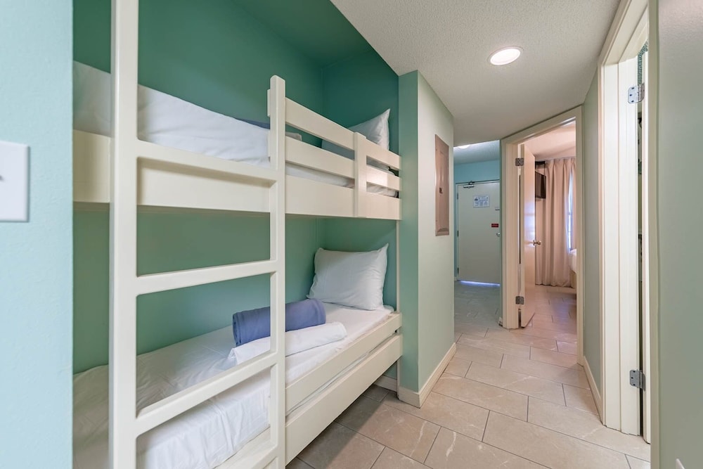 Phoenix All Suites Hotel 903 1 Bedroom Condo - photo 4