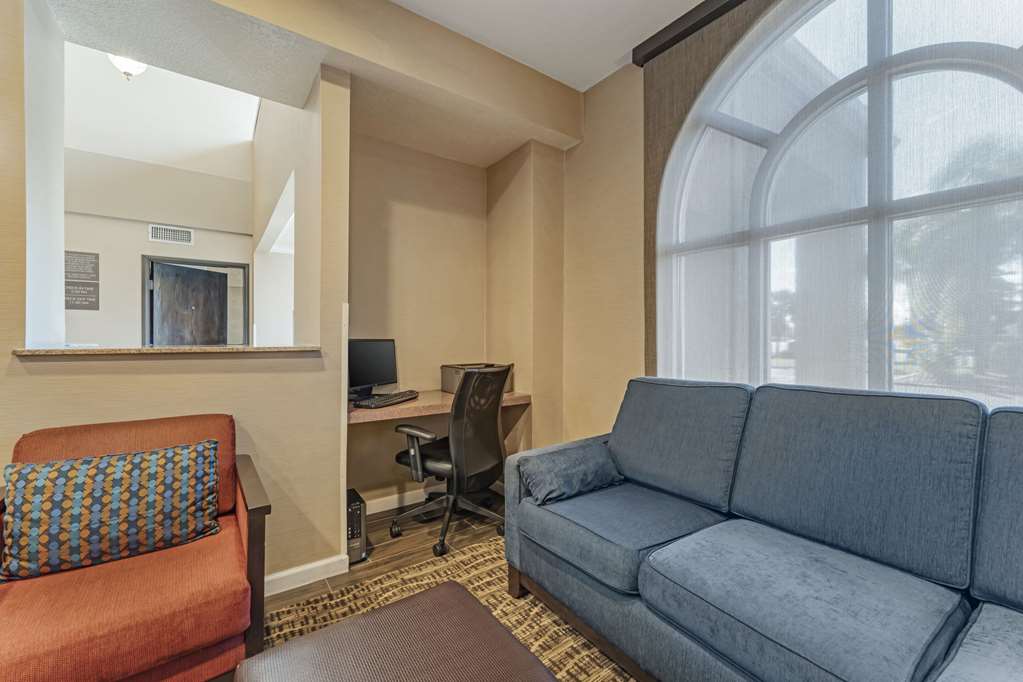 Comfort Inn Lathrop Stockton Airport - photo 37