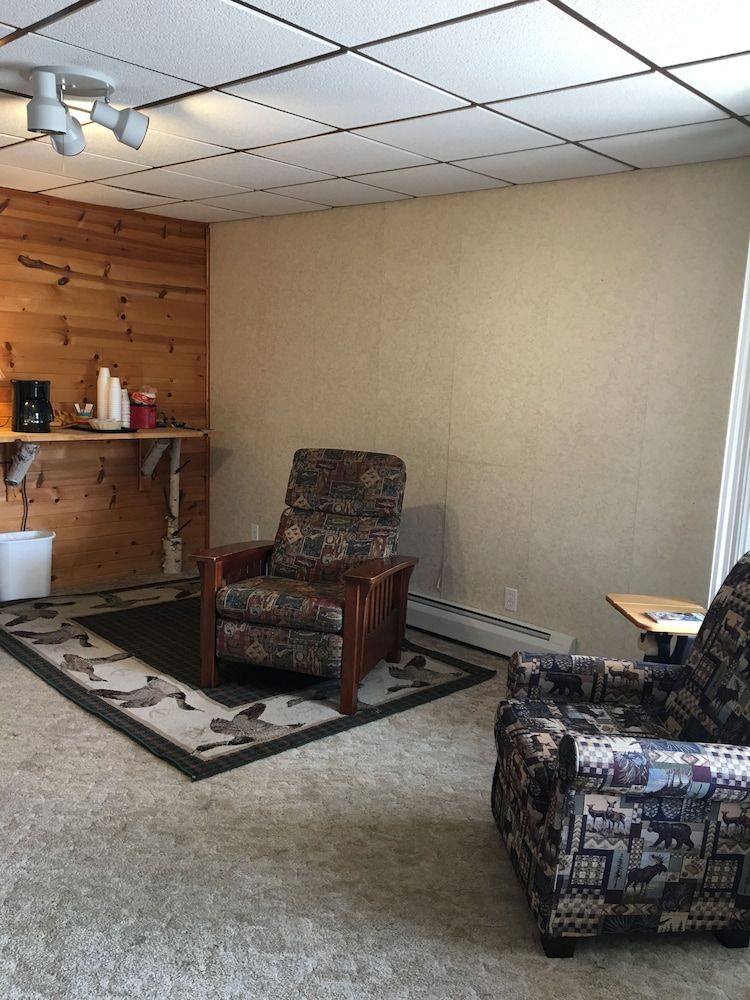 Superior Motel & Suites - photo 21