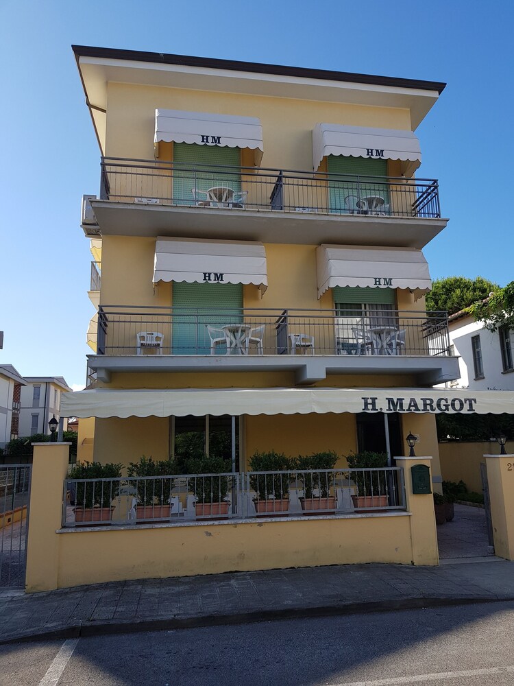 Hotel Margot in Camaiore, Italy