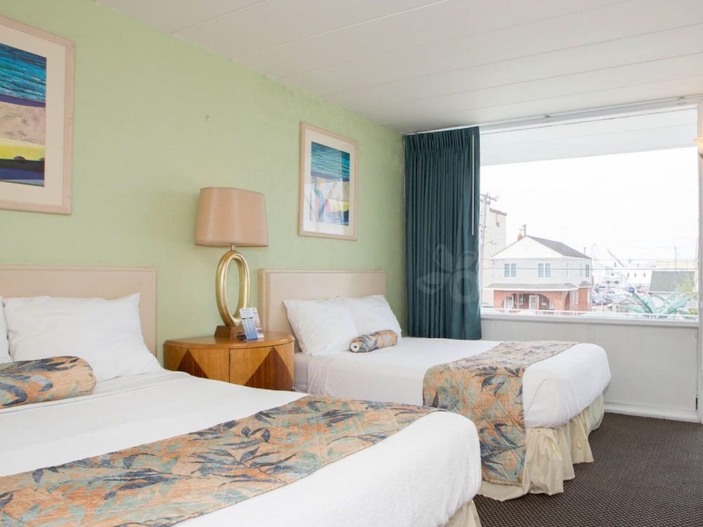 Island Breeze Motel - photo 10