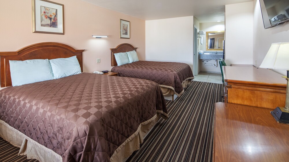 Denver City Motel - photo 6