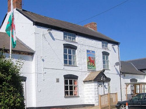 The Red Lion Inn - carbon neutral hotel in Welshpool