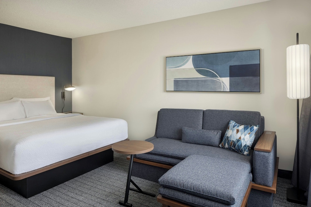 Courtyard by Marriott Springfield Airport - photo 17