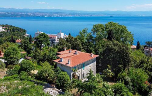 2 Bedroom Stunning Apartment In Lovran — 5-Star Luxury Hotel in Lovran, Croatia
