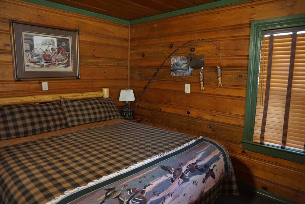 Shaver Lake Village Hotel - photo 15