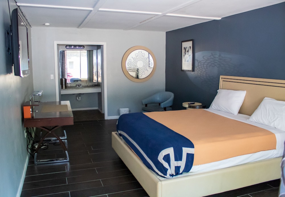 The Grand Motel - photo 10