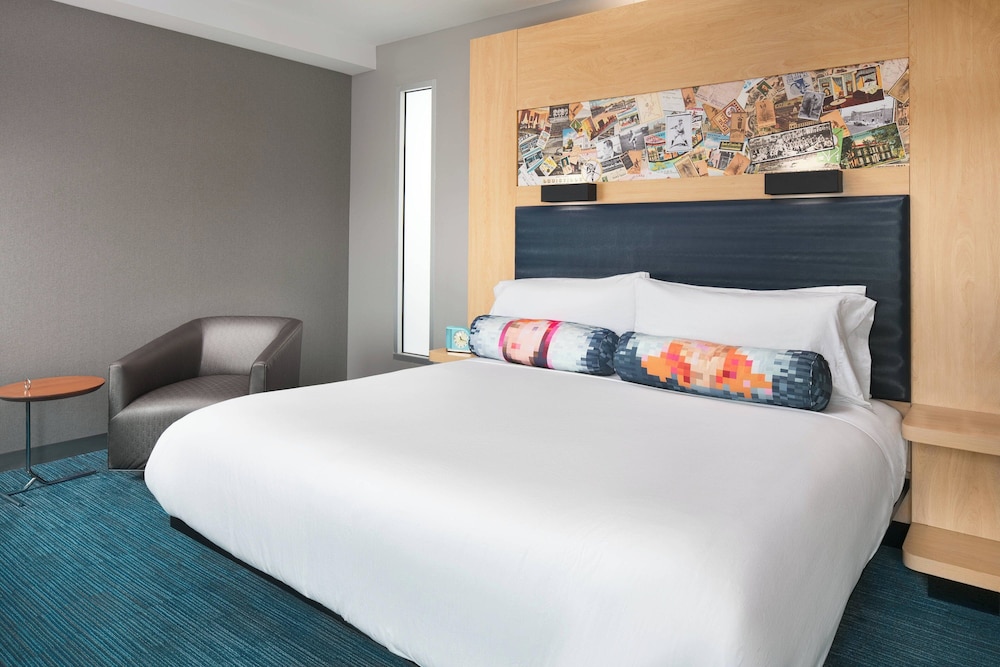 Aloft Louisville Downtown - photo 8