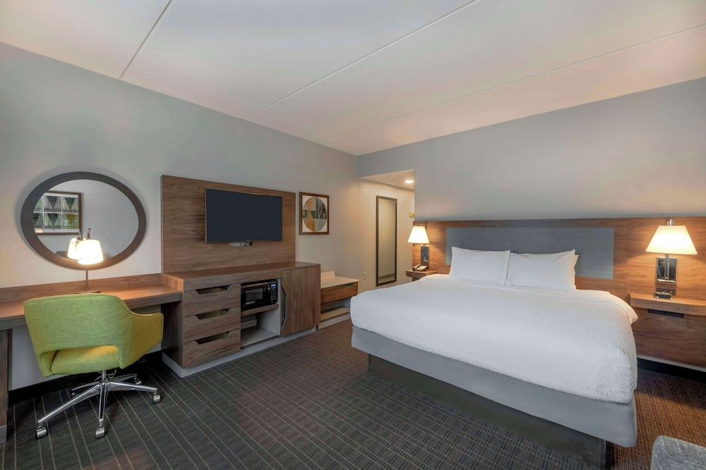 Hampton Inn & Suites Burlington NC - photo 10