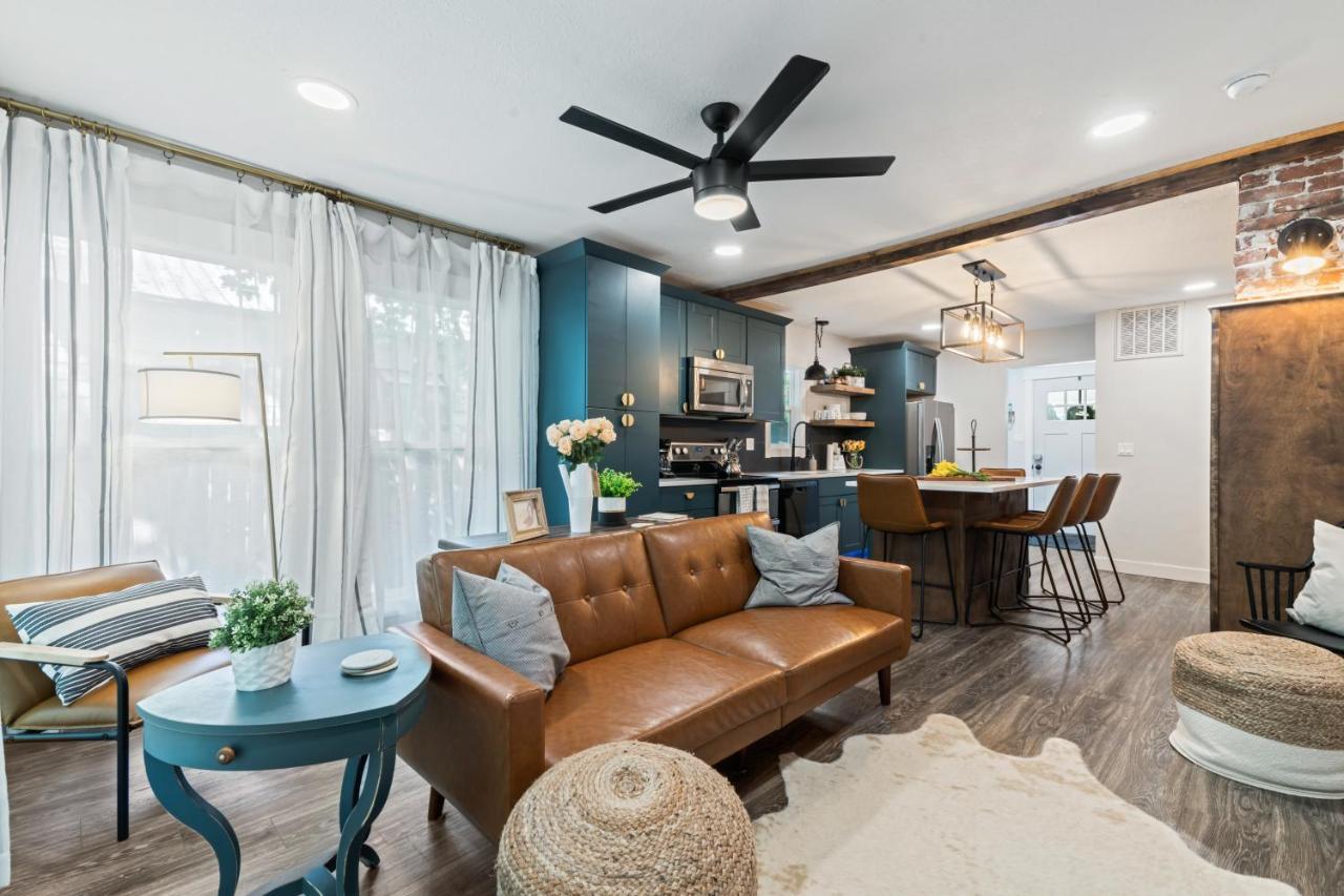 Modern Gatsby 2b15b Caldwell Near Golf Course — Caldwell