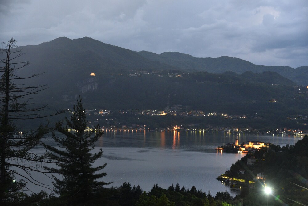 Hotel Battle Of Britain in Ameno, Italy