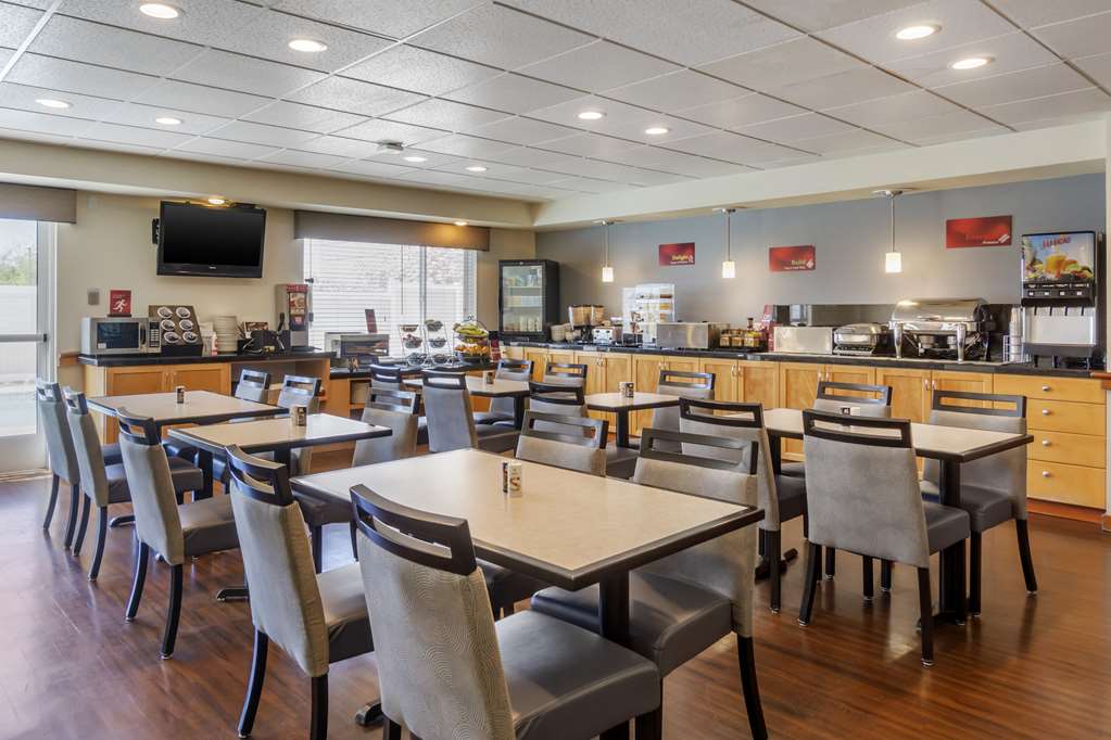 Best Western Plus Edmonds Harbor Inn - photo 6