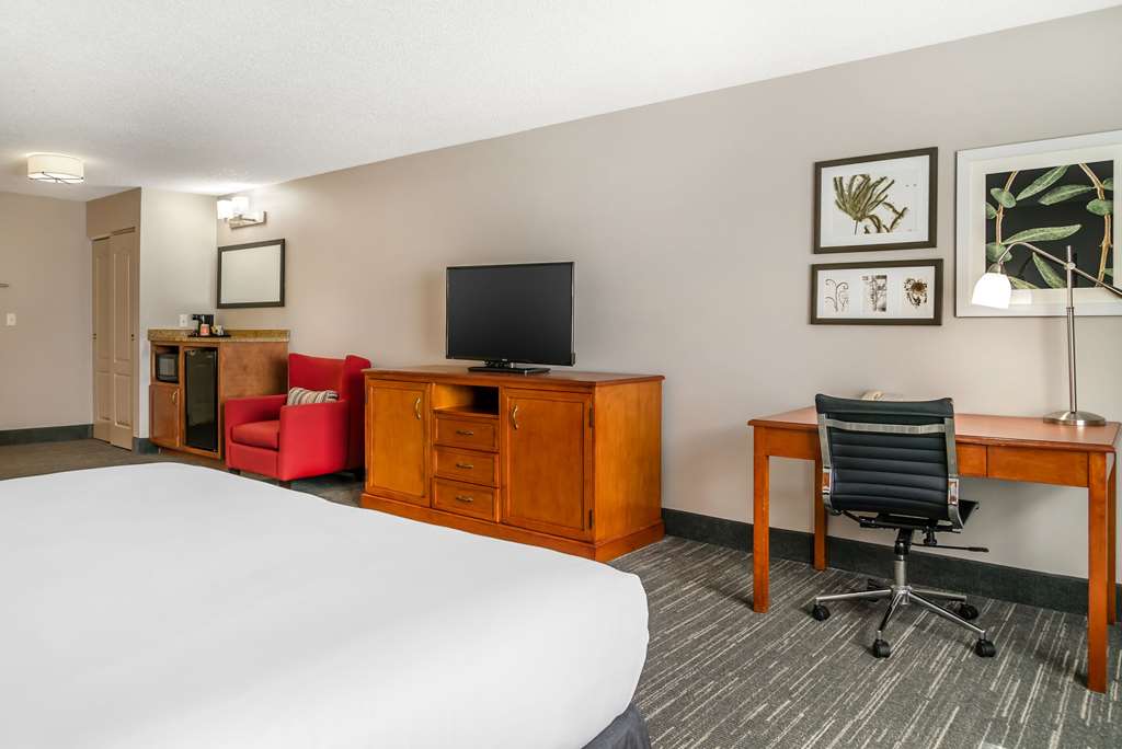 Country Inn & Suites by Radisson Rossford Toledo South - photo 23