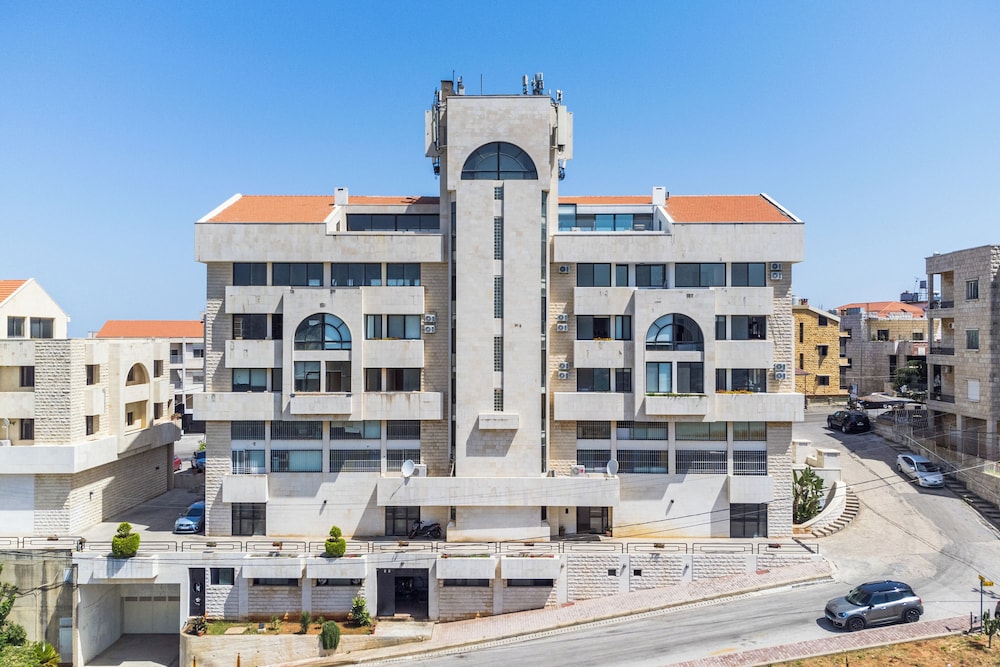 Brummana Heights Apartments — 4-Star Luxury Hotel in Beirut, Lebanon