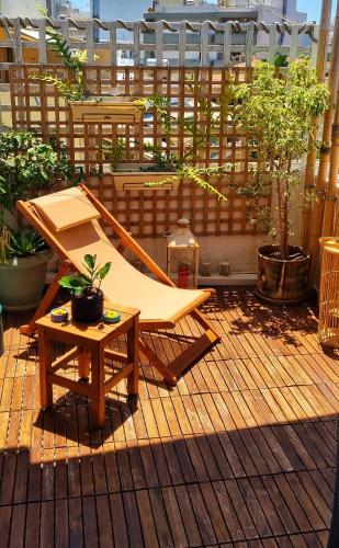 Ρetipe Penthouse Apartment with Spacious Balcony in Heraklion Center — 4-Star Luxury Hotel in Irakleion, Greece