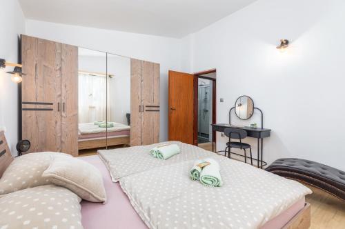House for rent Ulika — 4-Star Luxury Hotel in Valbandon, Croatia