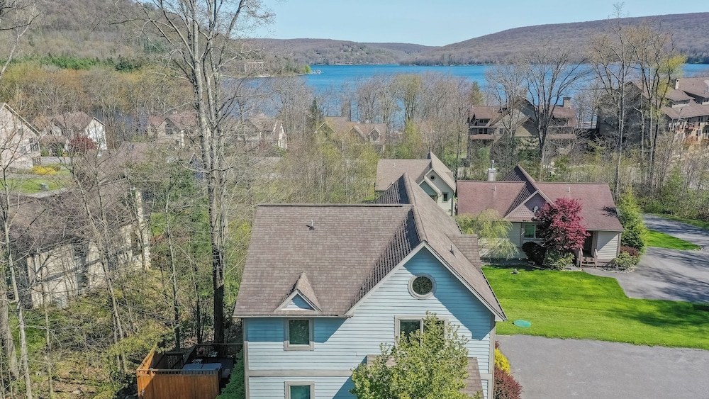 Crosswinds in Oakland, United States