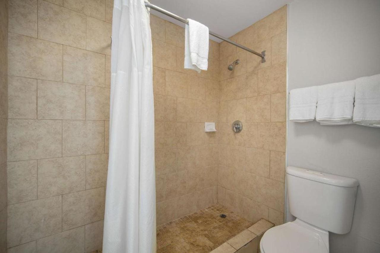Motel 6 San Antonio TX I 35 North Corridor - photo 15