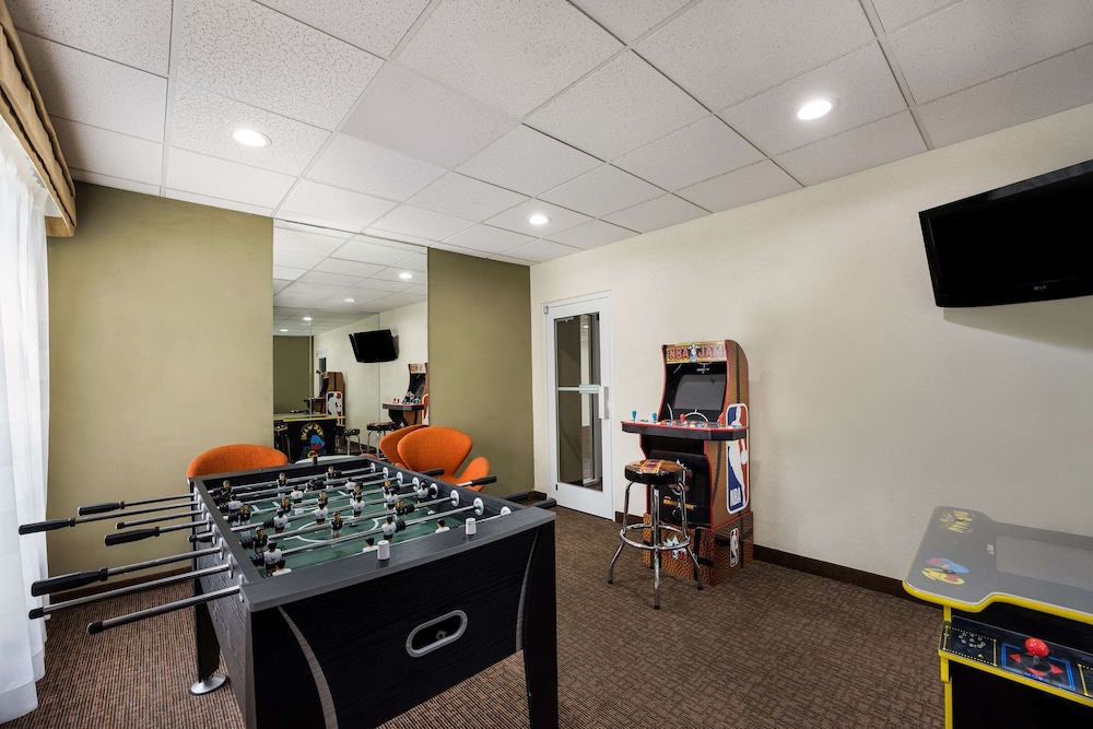 Sleep Inn & Suites Valdosta Mall Area - photo 35