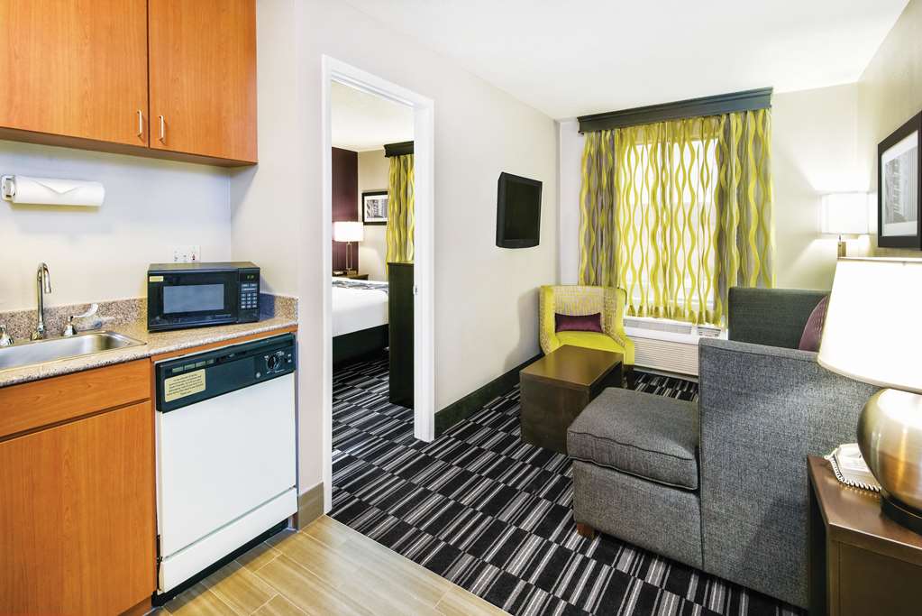 La Quinta Inn Suites Houston North Spring - photo 24