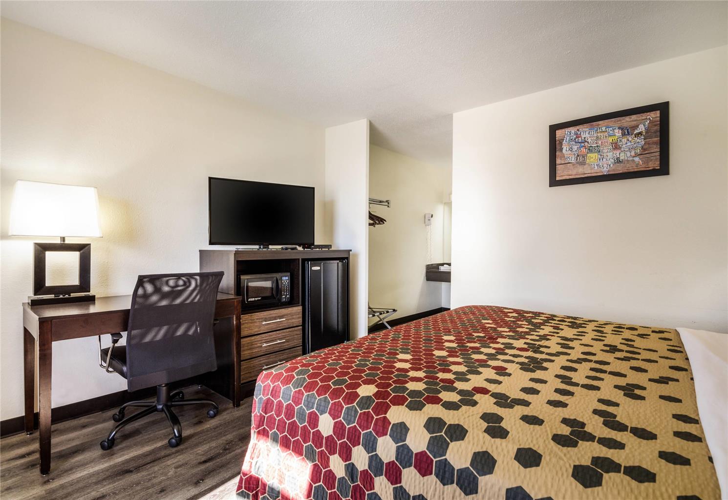 Econo Lodge Glade Springs I 81 - photo 18