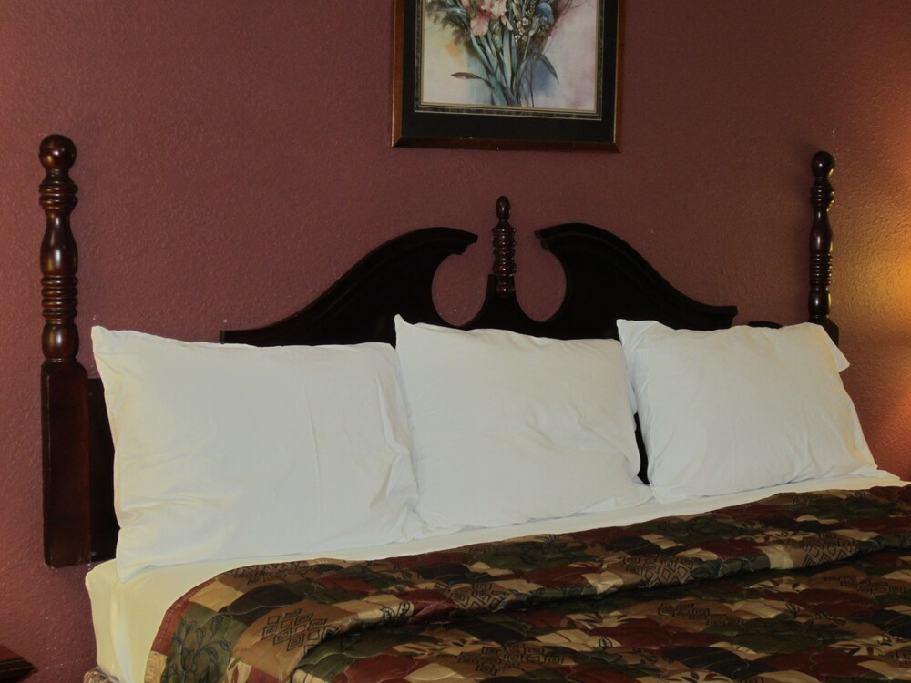 First Western Inn - photo 17