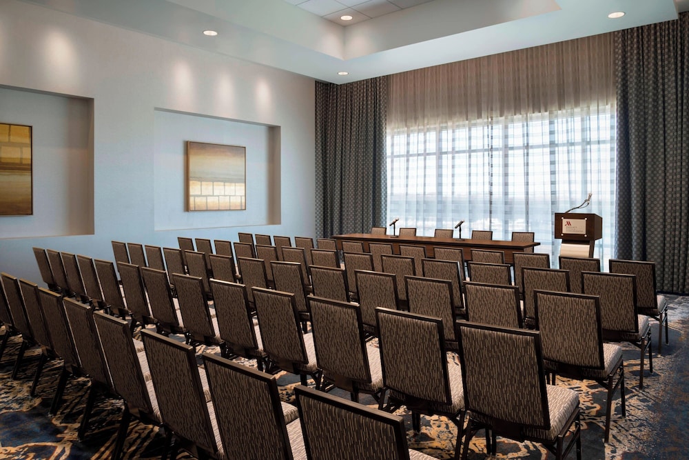 Buffalo Marriott At Lecom Harborcenter - photo 43