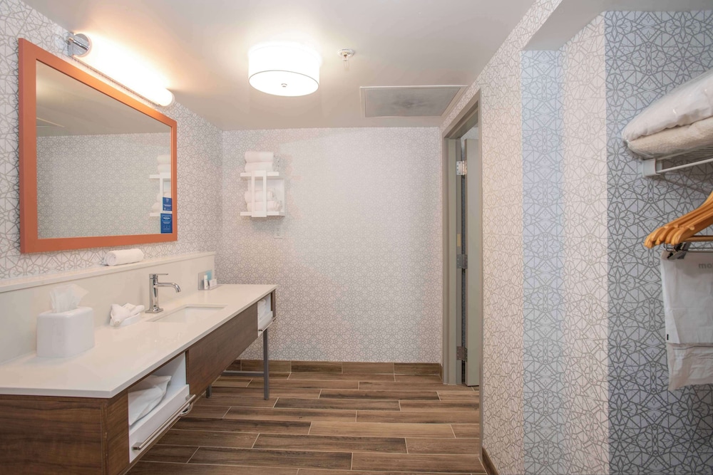 Hampton Inn Dry Ridge - photo 49