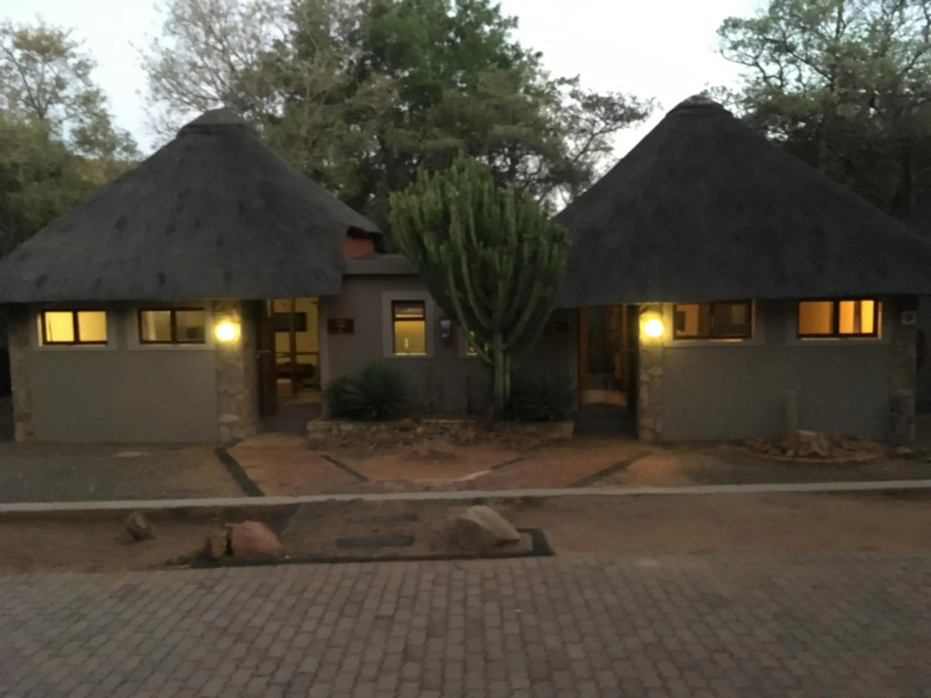 Mabalingwe Elephant Lodge — 4-Star Luxury Hotel in Bela Bela, South Africa